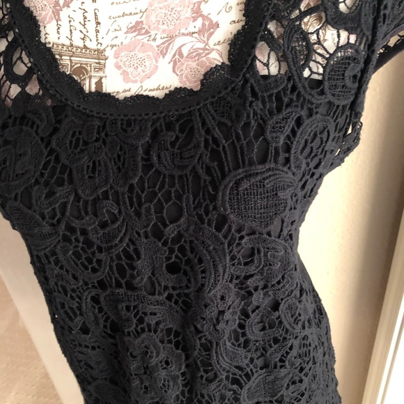 Beautiful Black lace Ella Moss top like new size Large. Great holiday party top. - Picture 2 of 11